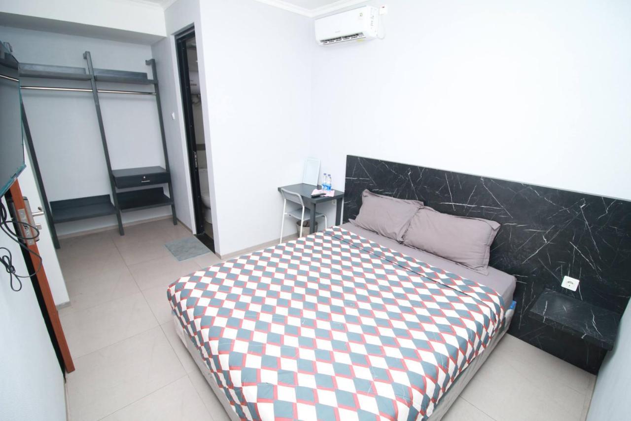 Hostel Bale Resident Jakarta Exterior foto