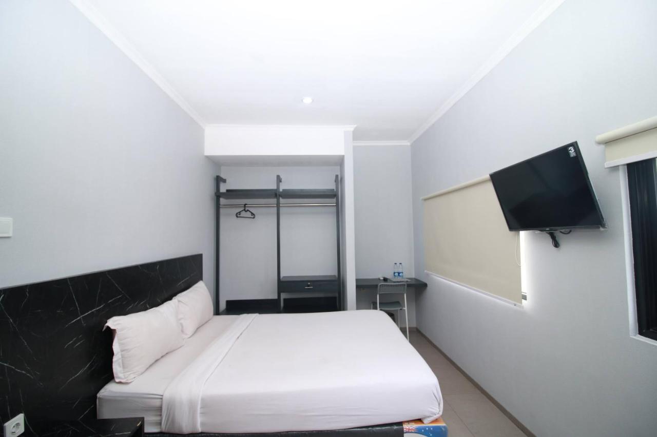 Hostel Bale Resident Jakarta Exterior foto